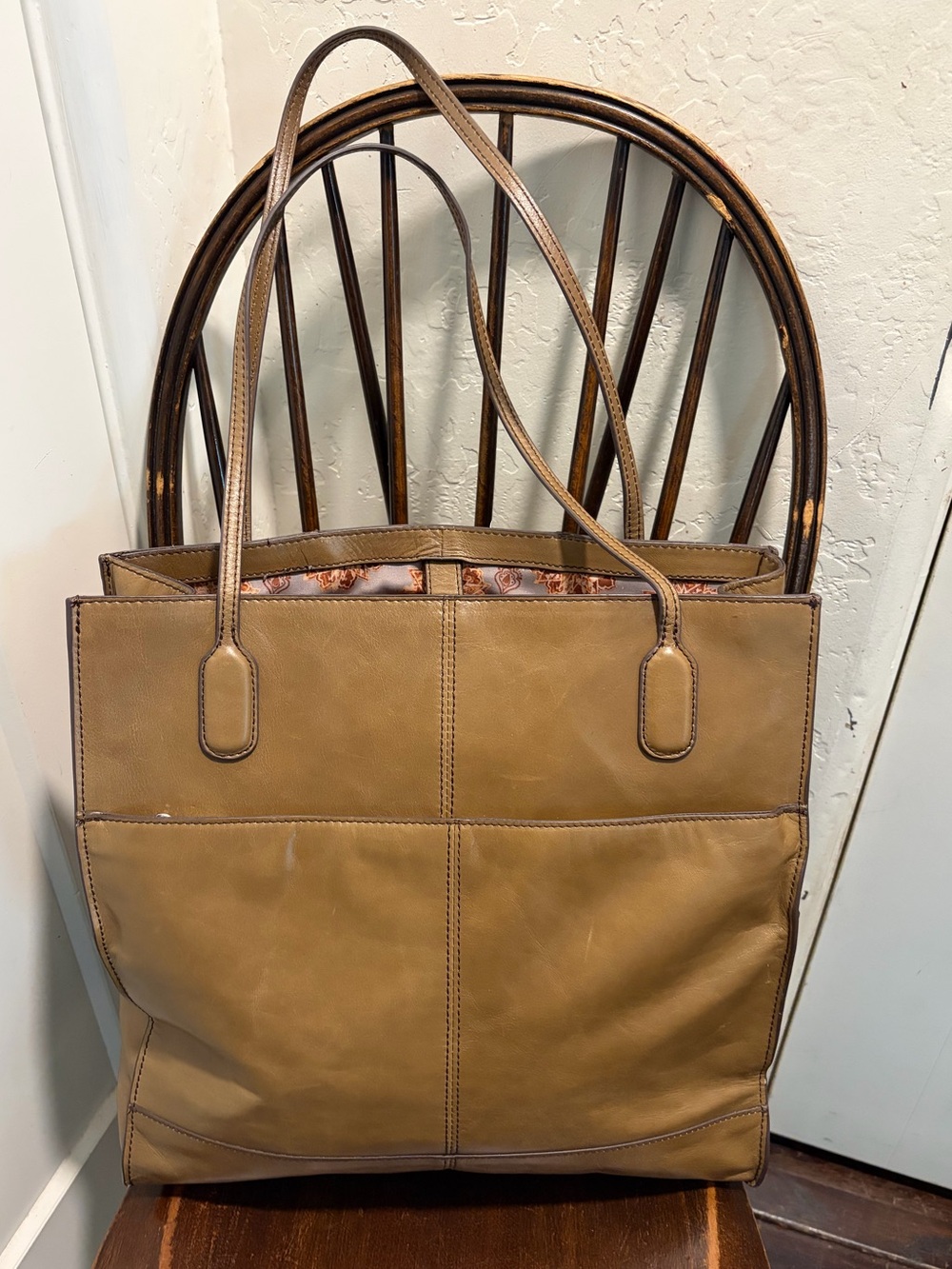 HOBO International Finley Leather Tote Light Brown Organizer Shoulder Bag